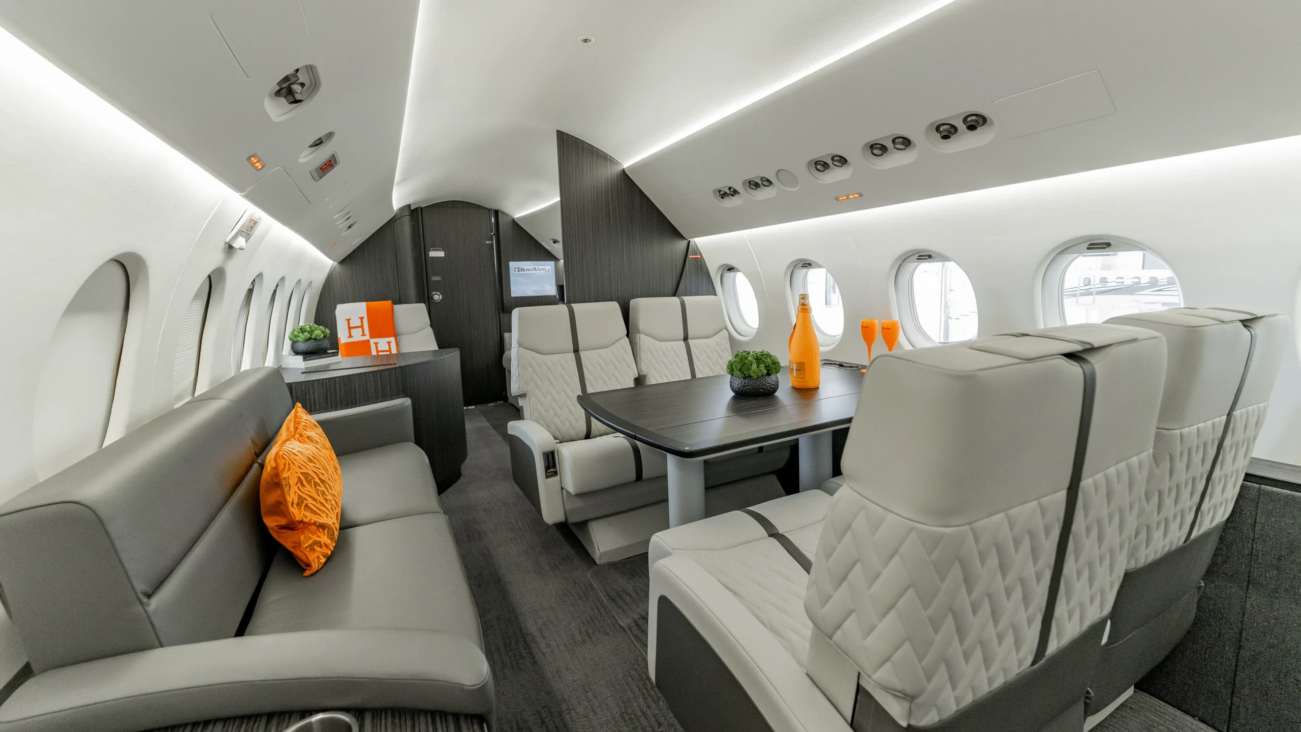 Falcon 900B cabin — club seating